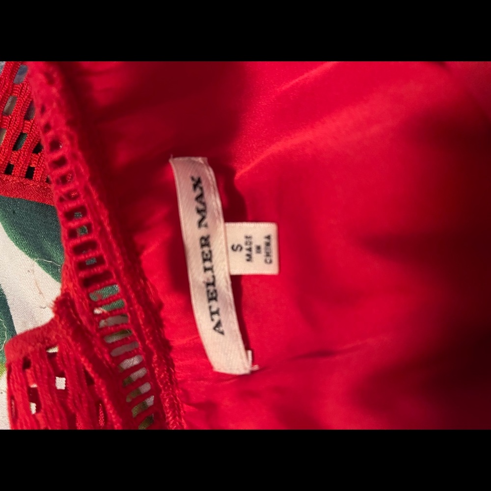 Red Tank - Picture 4 of 5